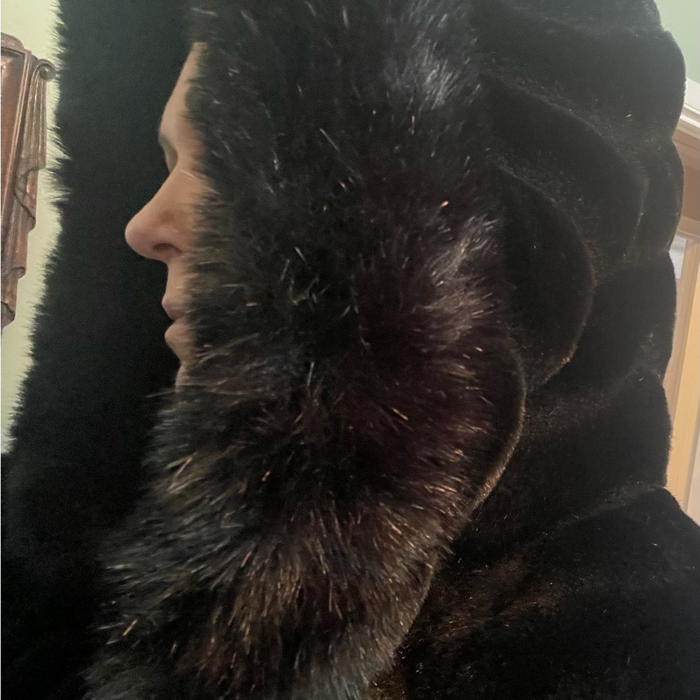 Gallery Elegant Black Faux Fur Teddy Coat 2X - Picture 16 of 17